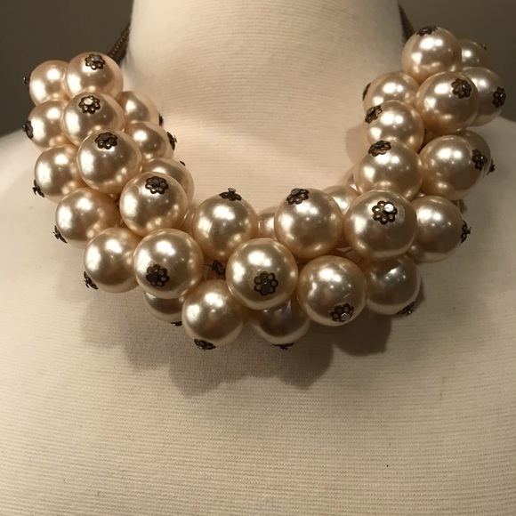 Vintage Jewelry - Vintage Cluster of pearls necklace